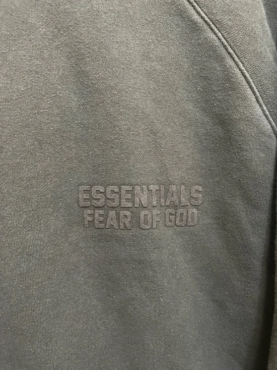 Essentials FOG Crewneck - Picture 2 of 4